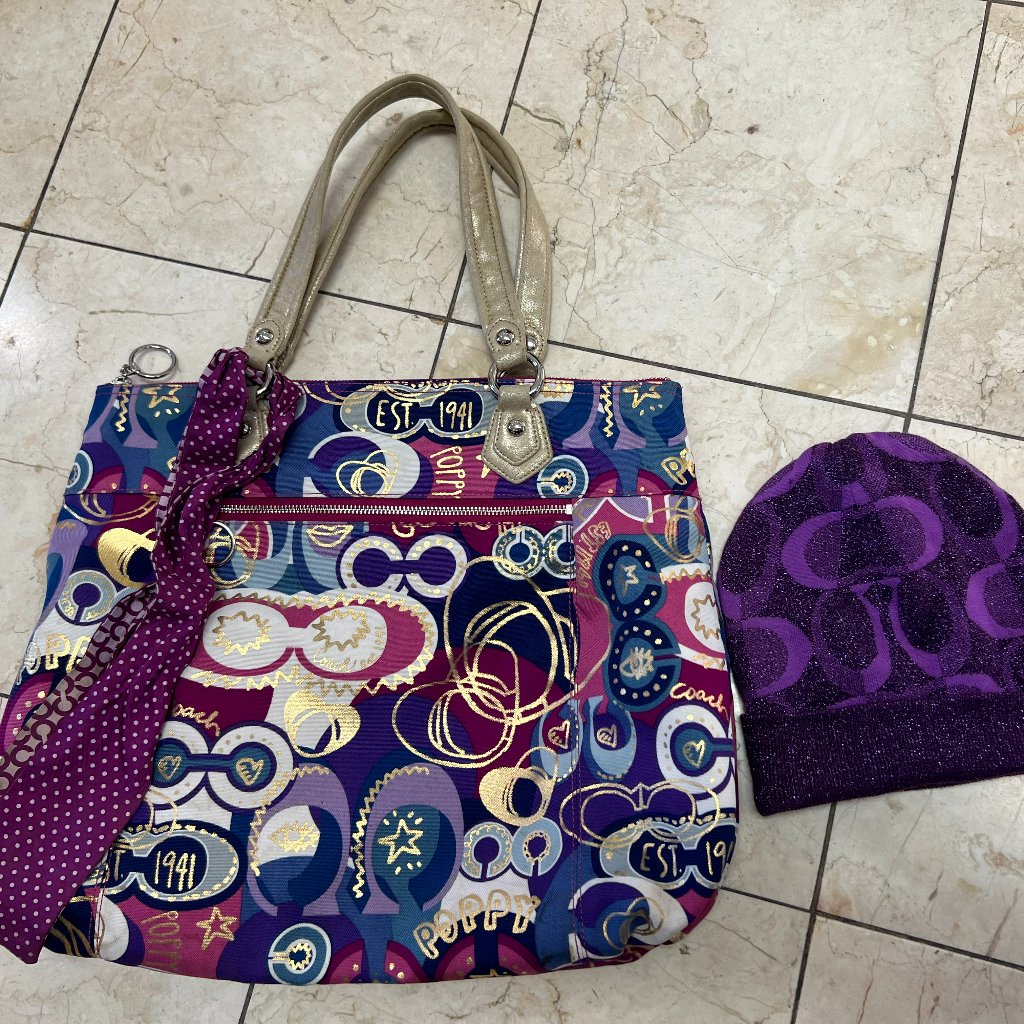 Coach Women's Large Poppy Graffiti Bag With Purple Monogram Hat
